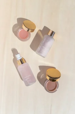 Bohemian Ruby Toning Mist - Feuchtigkeit ausgleichender Gesichtstoner für trockene und empfindliche Haut