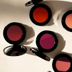 Cremiger Blush in intensiven Farben