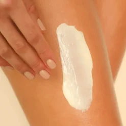 Enchanted Island™ Body Glow Cream - pflegende Körperlotion mit tropischen Duft