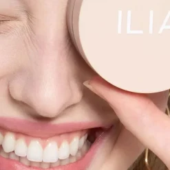 FADE INTO YOU - Soft Focus Finishing Powder - ILIA - Puder