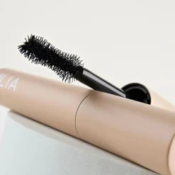 Fullest Voluminizing Mascara - ILIA - schwarze Wimperntusche