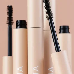 Fullest Voluminizing Mascara - ILIA - schwarze Wimperntusche
