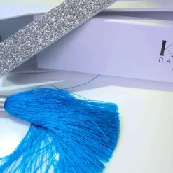 Glitzer Nagelfeile Silber mit blauem Pompon
