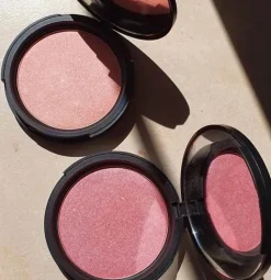 Luminescence ~ strahlendes Rouge und Highlighter in einem, in 2 Nuancen