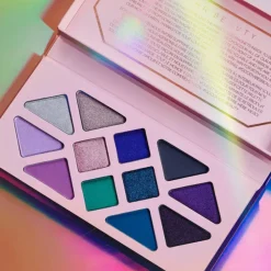 Moonlight Crystal Palette - Lidschattenpalette mit mauve und blau-grünen Tönen