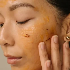 Resurfacing Saffron AHA Masque - AHA-Pflegemaske mit Safran und milden Fruchtsäuren