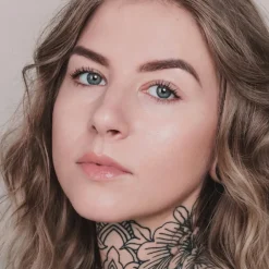 Skin Equal Foundation - Glowy Make-up