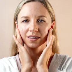 Velvet Shield Gesichtscreme SPF 30 UVA + UVB